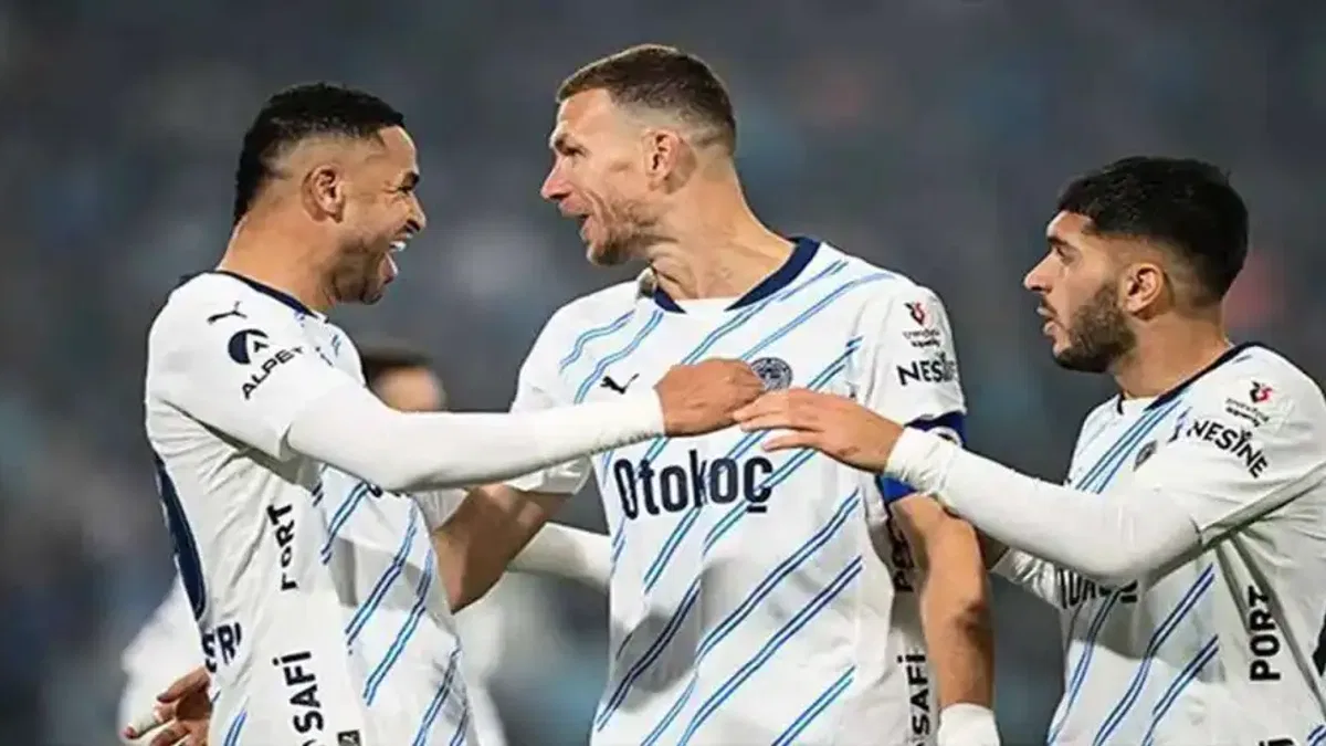 Adana Demirspor 0-4 Fenerbahçe (Maç Sonucu) Fener Adana'da golcüleriyle kazandı!