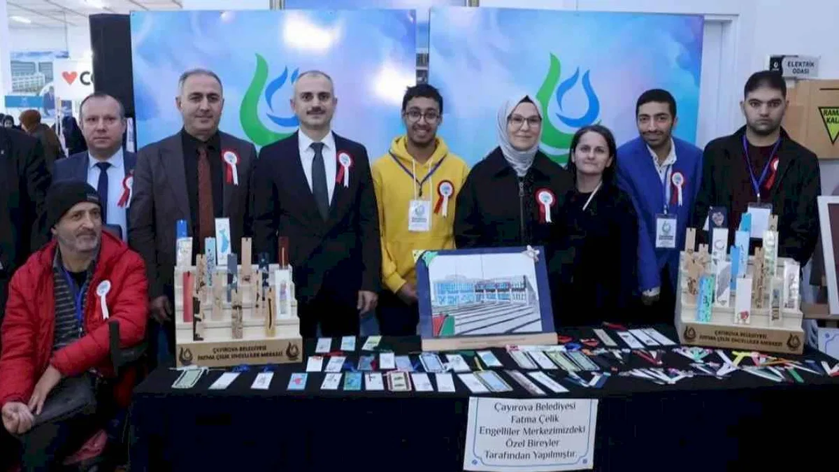 Kocaeli Çayırovalı özel bireylerden kitap günlerine özel çalışma