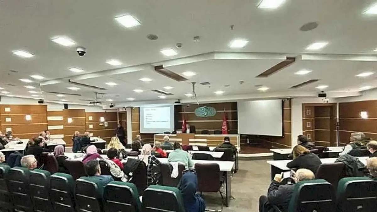 Bornova Belediyesi'nden zeytin üreticilerine destek