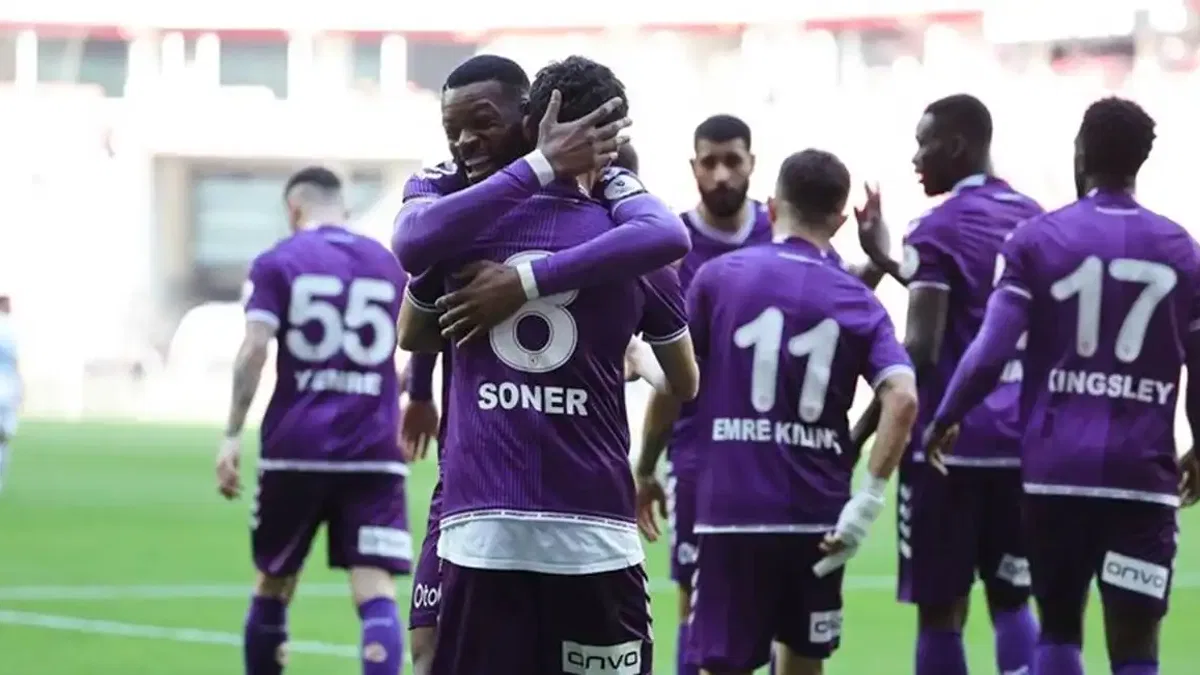 Reeder Samsunspor 3-2 Adana Demirspor (Maç Sonucu) Samsun evinde hata yapmadı!