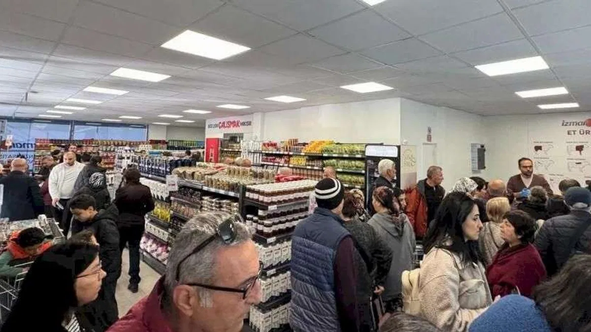 İZMAR 21'inci şubeyi Çiğli'ye açtı... Sırada Bayraklı ve Menemen var