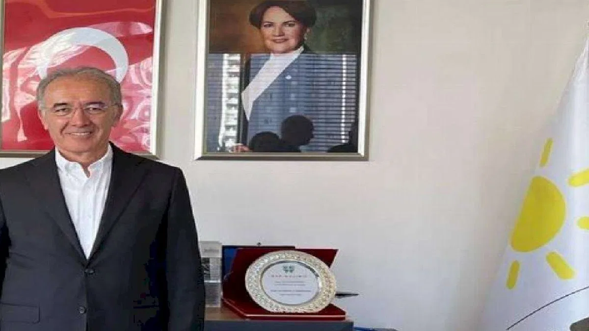 İYİ Parti kurucularından Andican istifa etti!