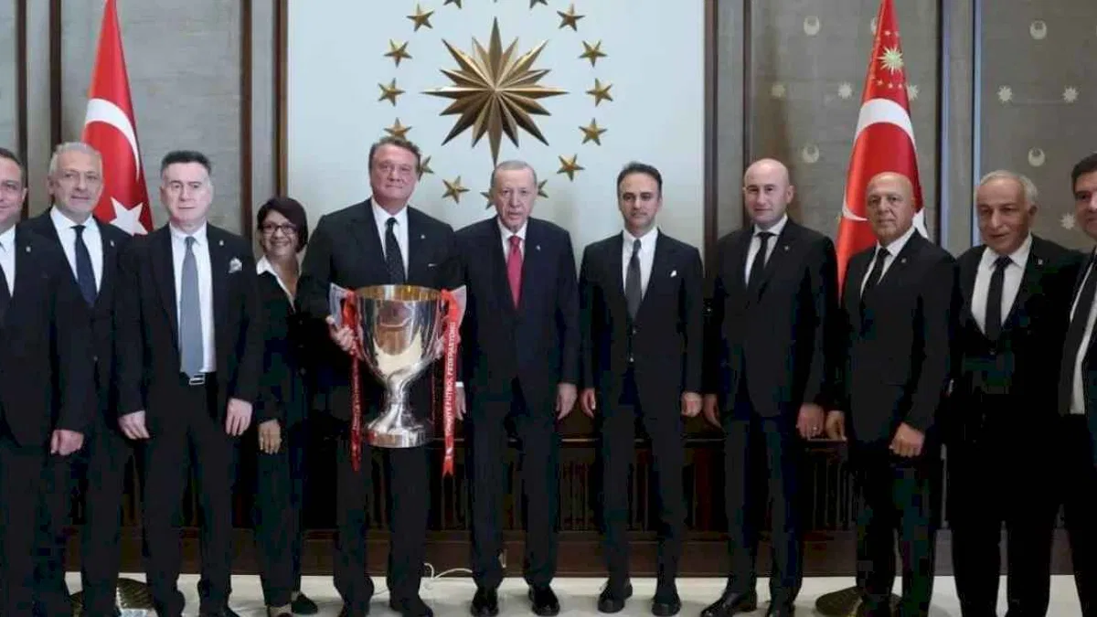 Cumhurbaşkanı Erdoğan BJK heyetini kabul etti