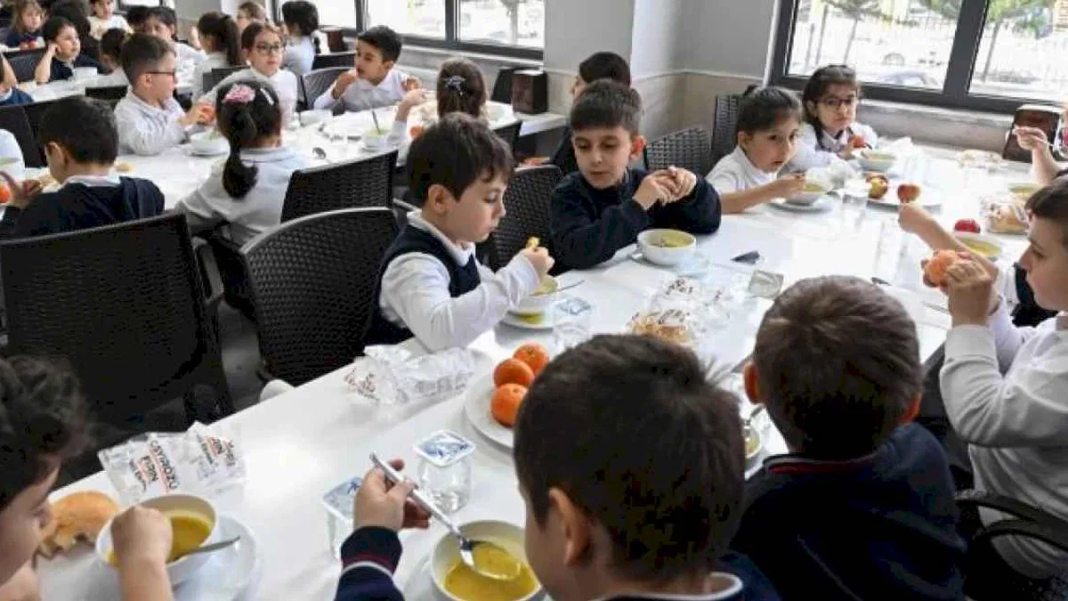 Okul kantinlerinde 'çorba ve meyve günü'
