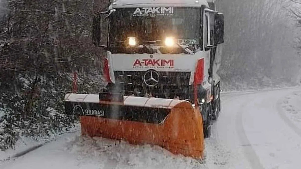 Büyükşehir karla mücadelede seferber oldu
