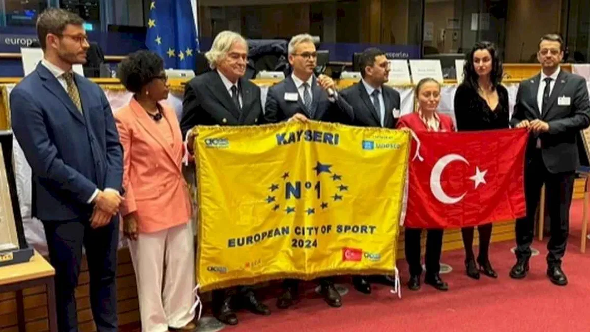 Kayseri Büyükşehir'e Altın Bayrak