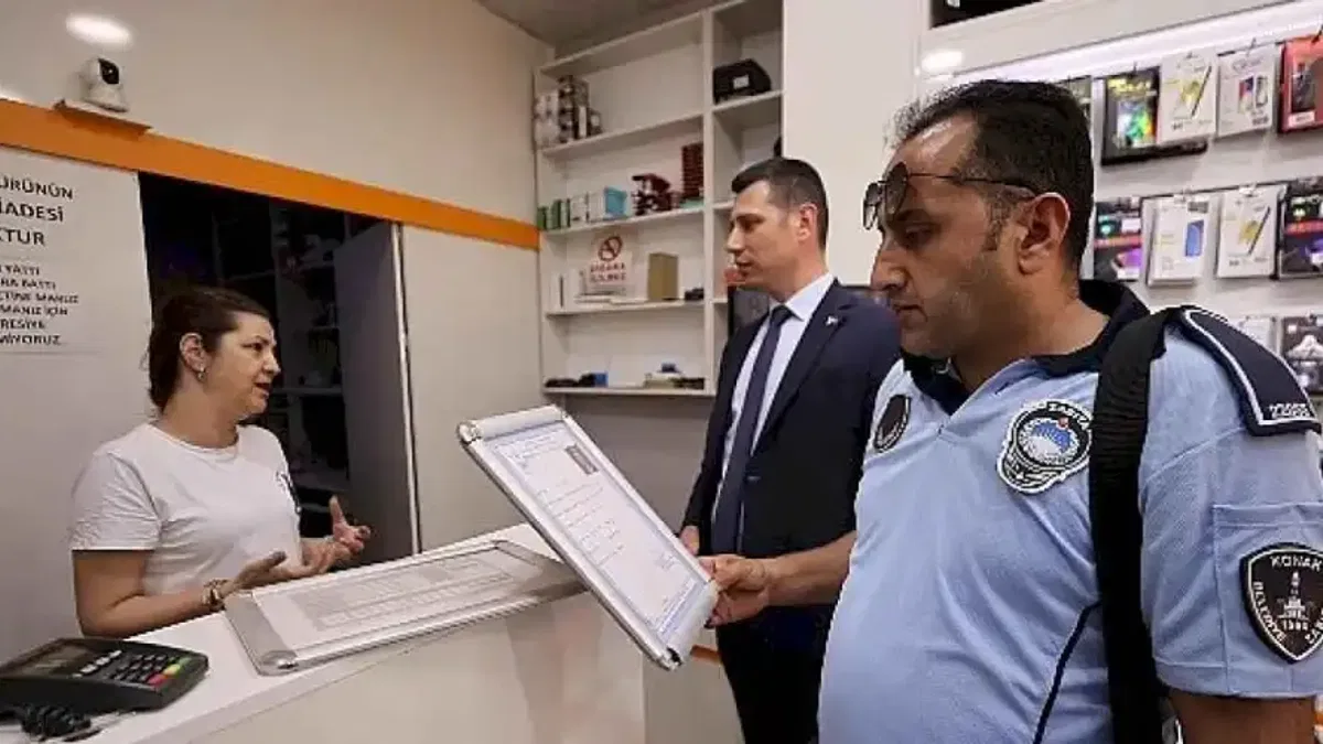 Konak zabıtasından ruhsat ve kaldırım işgaline sıkı denetim