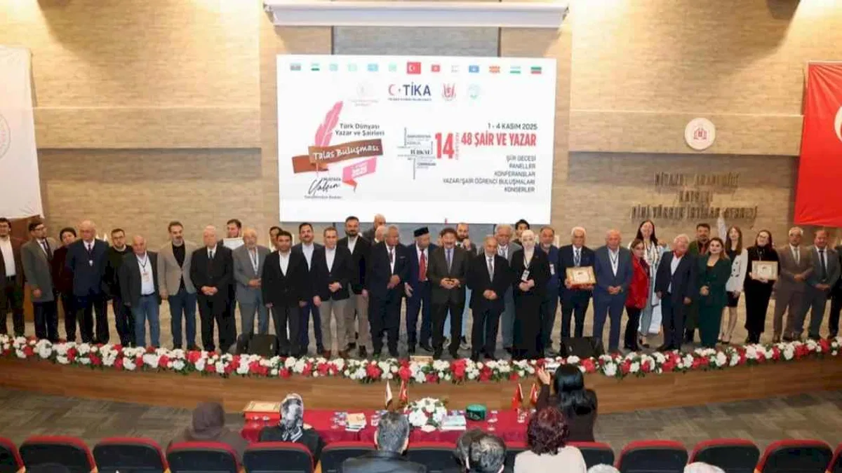 Kayseri Talas'ta şiir ve kardeşliğin gecesi