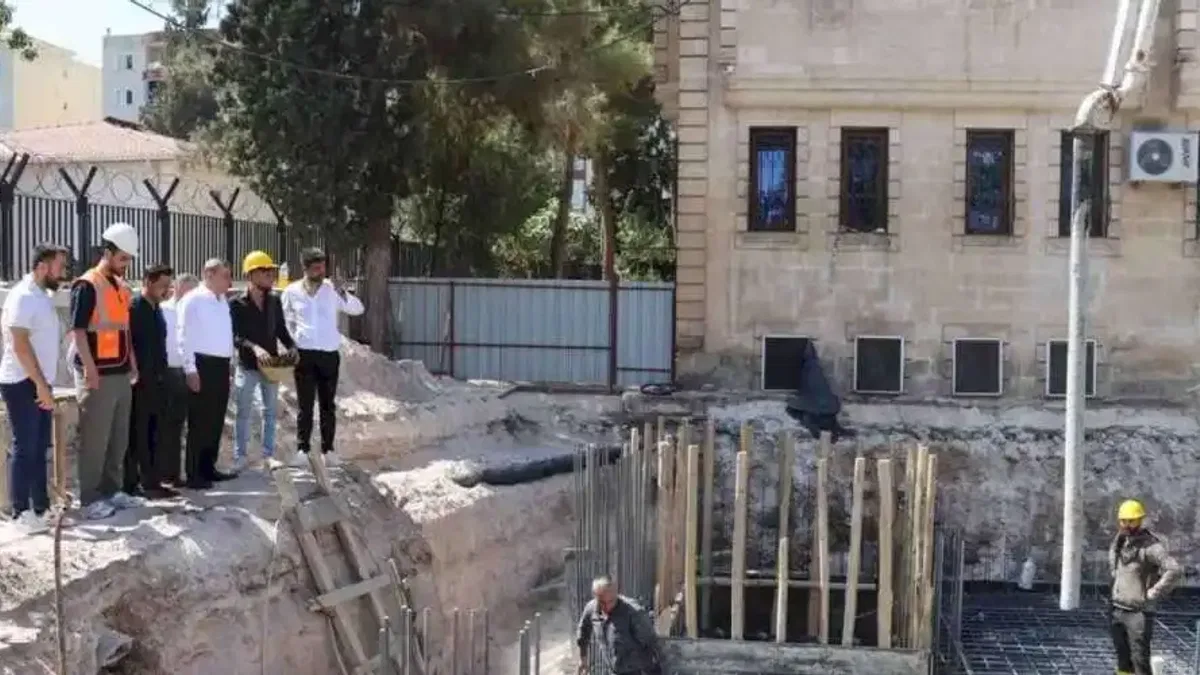 Midyat’ta ek belediye hizmet binasının temeli atıldı
