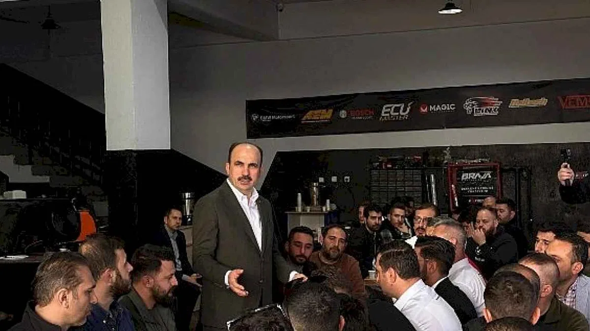 Başkan Altay, Çalışan Gençlik Meclisi ile Otomobil ve Motor Spor Kulübü Üyeleriyle Buluştu
