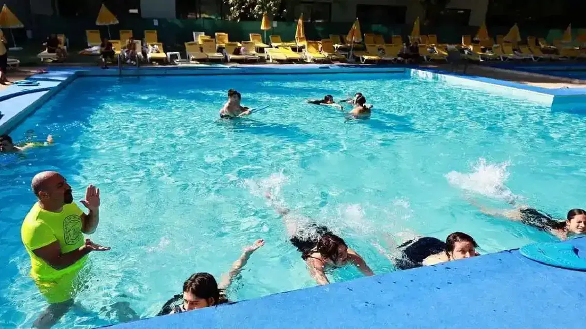Efes Selçuk’ta engelsiz çocukların kulaçları geleceğe uzanıyor