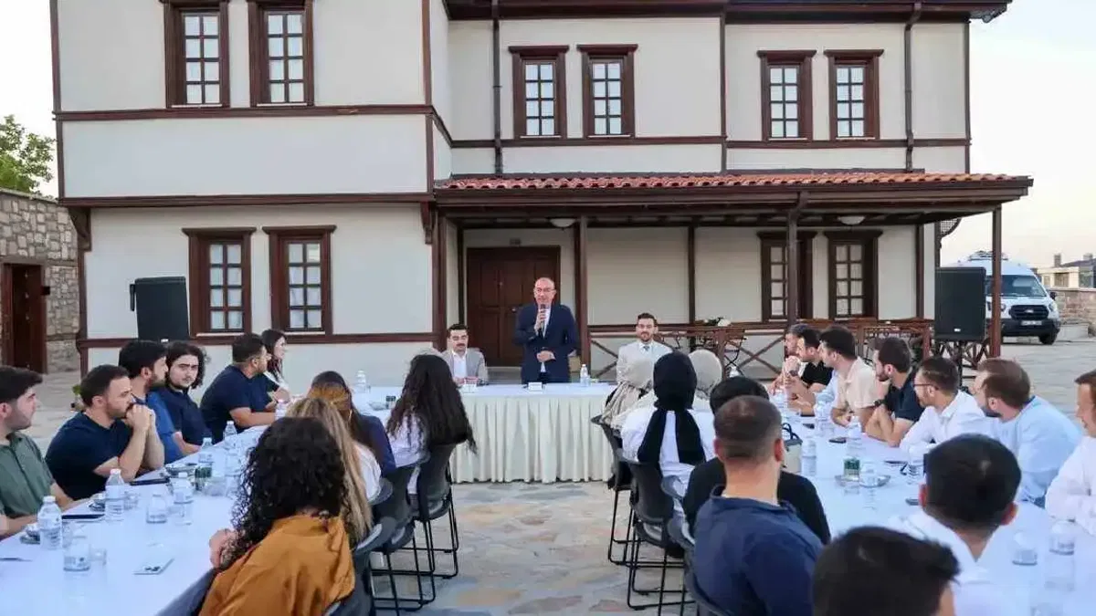 Konya Meram'da AK Parti Gençliği ile buluşuldu