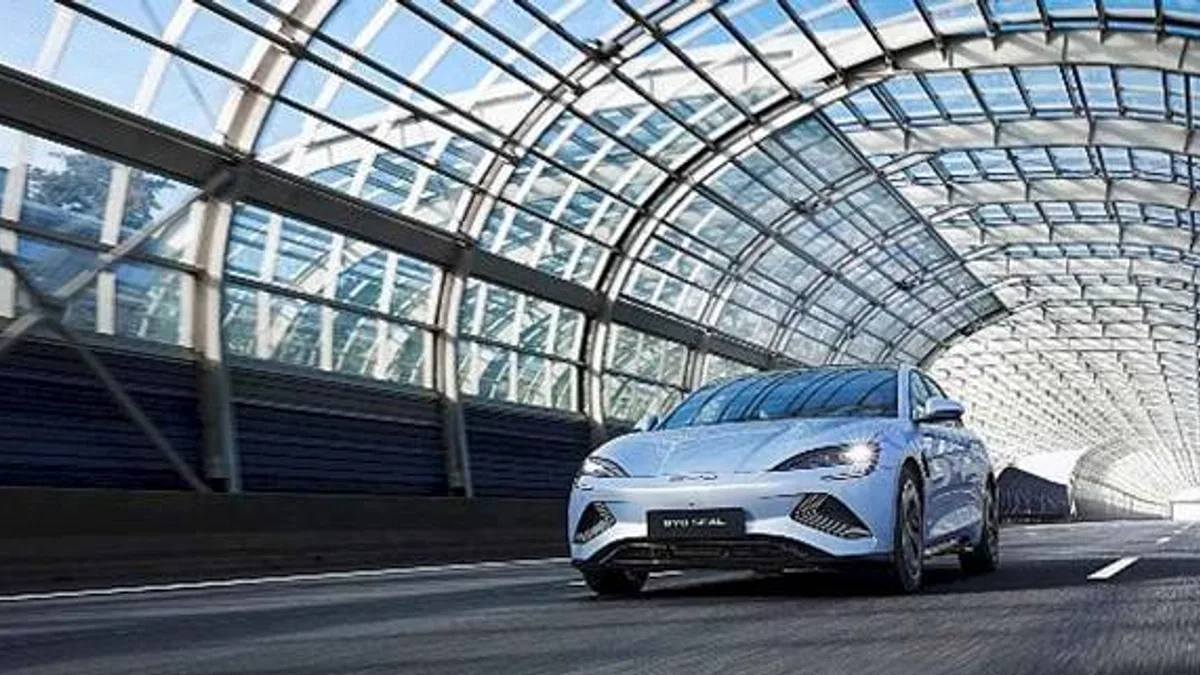 BYD'nin Elektrikli Sportif Sedanı SEAL, Türkiye'ye Özel Üretilen 160 kW'lık Versiyonuyla Yollara Çıkıyor