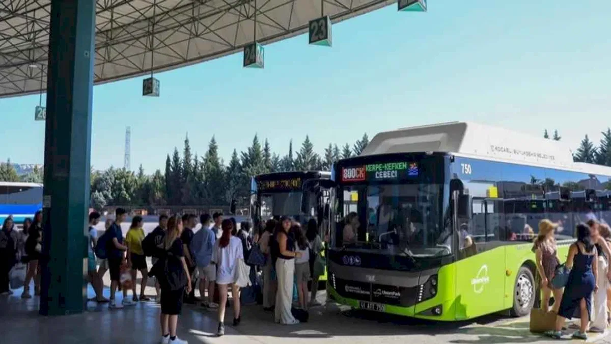 Kocaeli Büyükşehir’in 800CK hattı 105 bin yolcuyla rekor kırdı
