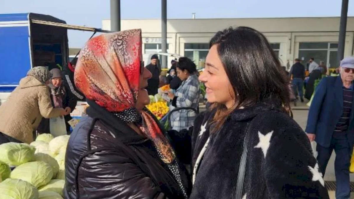 MHP'li Şimşek’e İpsala pazarında büyük ilgi