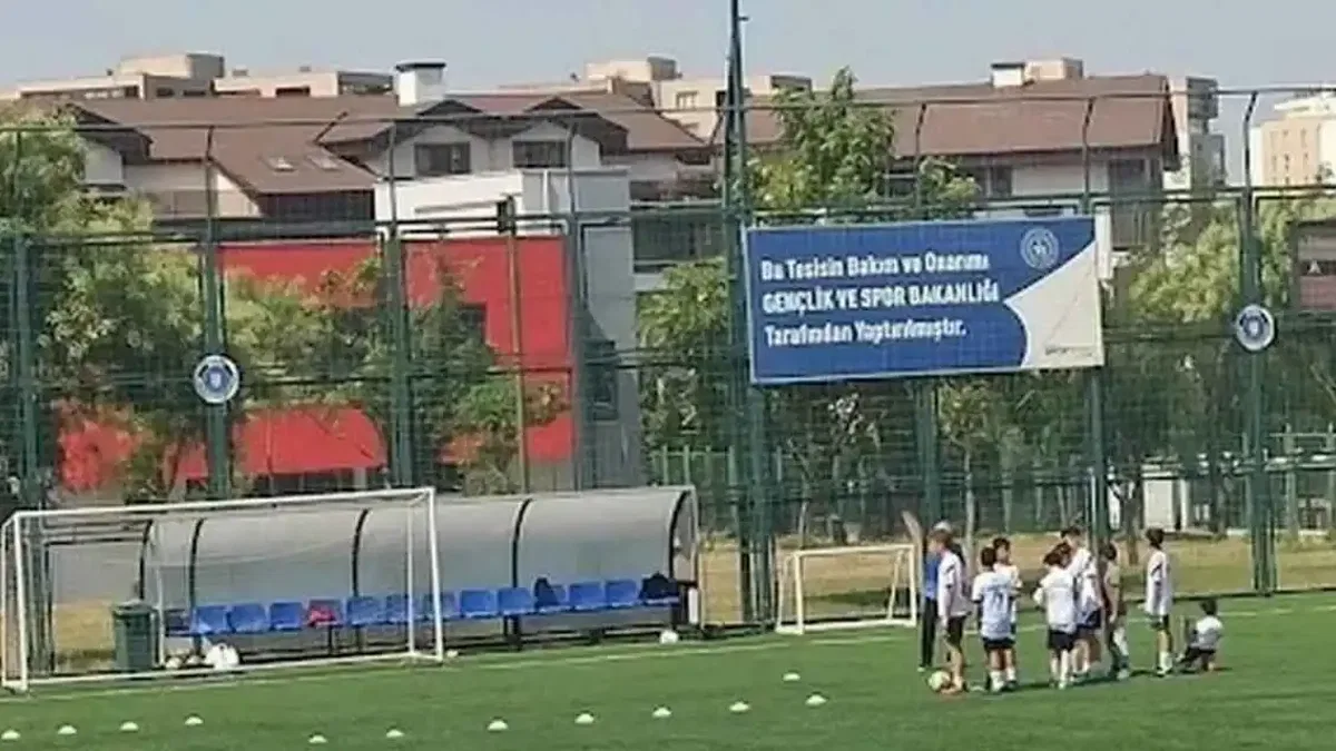 Emek Spor Tesisleri'nde geleceğin yıldızları yetişiyor
