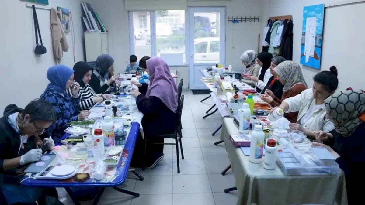 KO-MEK’in epoksi kursuyla ev ekonomisine katkı