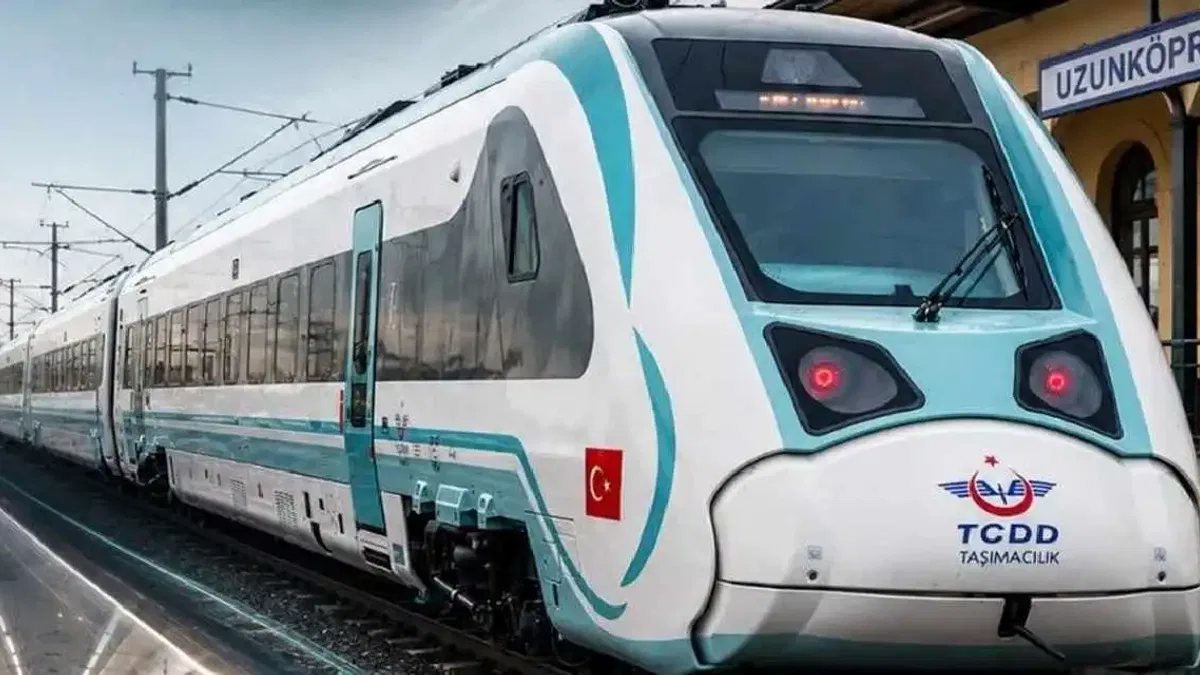 Milli elektrikli tren setleri Uzunköprü-Halkalı hattında ilk sefere 22'sinde çıkıyor