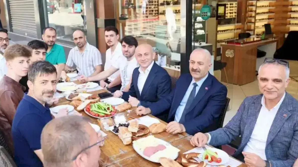 Başkan Büyükgöz, Gebze'de Eskiçarşı esnafıyla buluştu