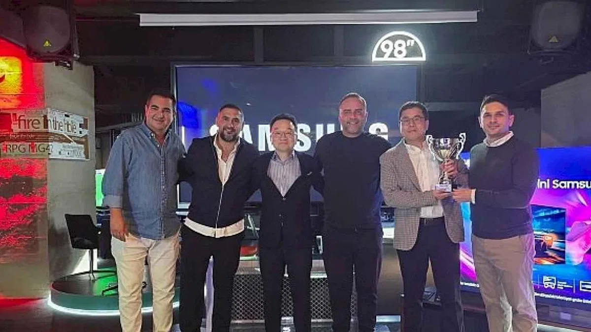 Yeşil sahadan dijital sahaya! Ümit Karan ve Semih Şentürk Samsung TV'de kozlarını paylaştı