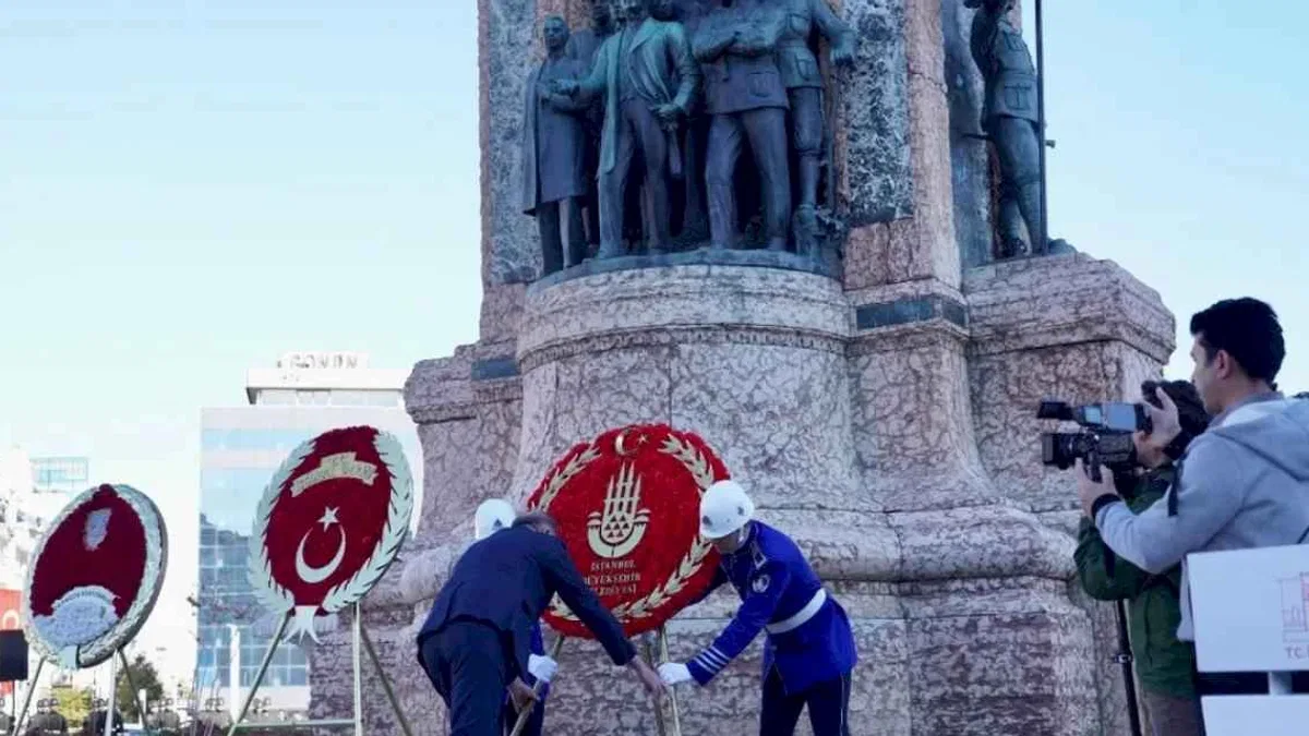 İstanbul'un kurtuluşu Taksim'de kutlandı