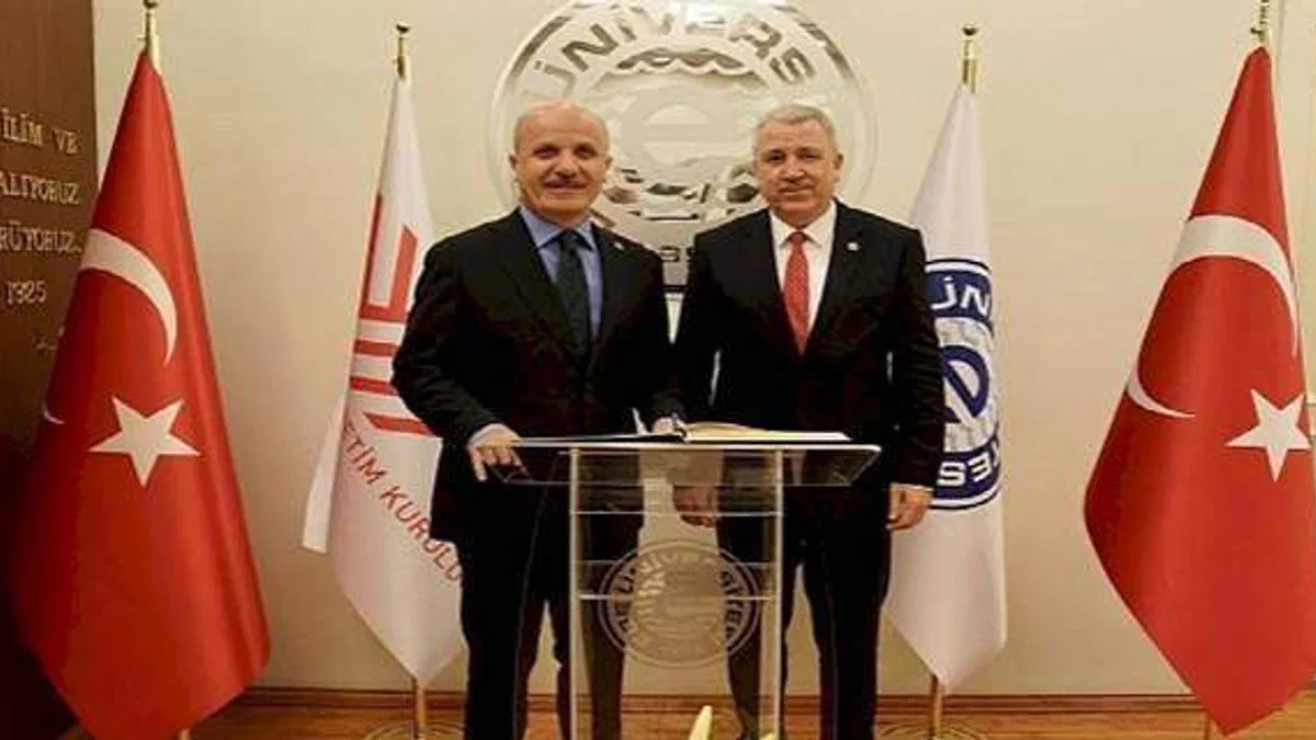 YÖK Başkanı Özvar, "Ege Üniversitesinin Türk Yükseköğretiminde vazgeçilmez bir yeri ve ağırlığı var"