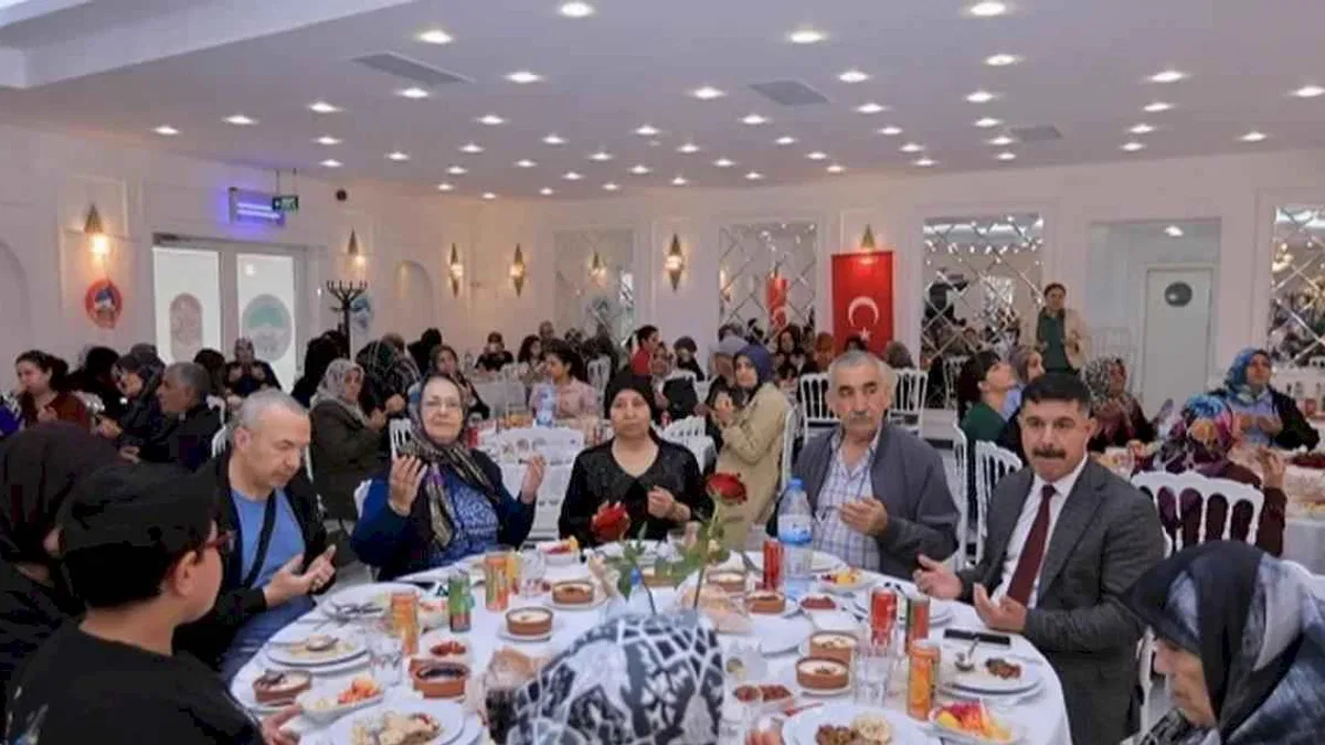 Kayseri Büyükşehir şehit ve gazi annelerini ağırladı