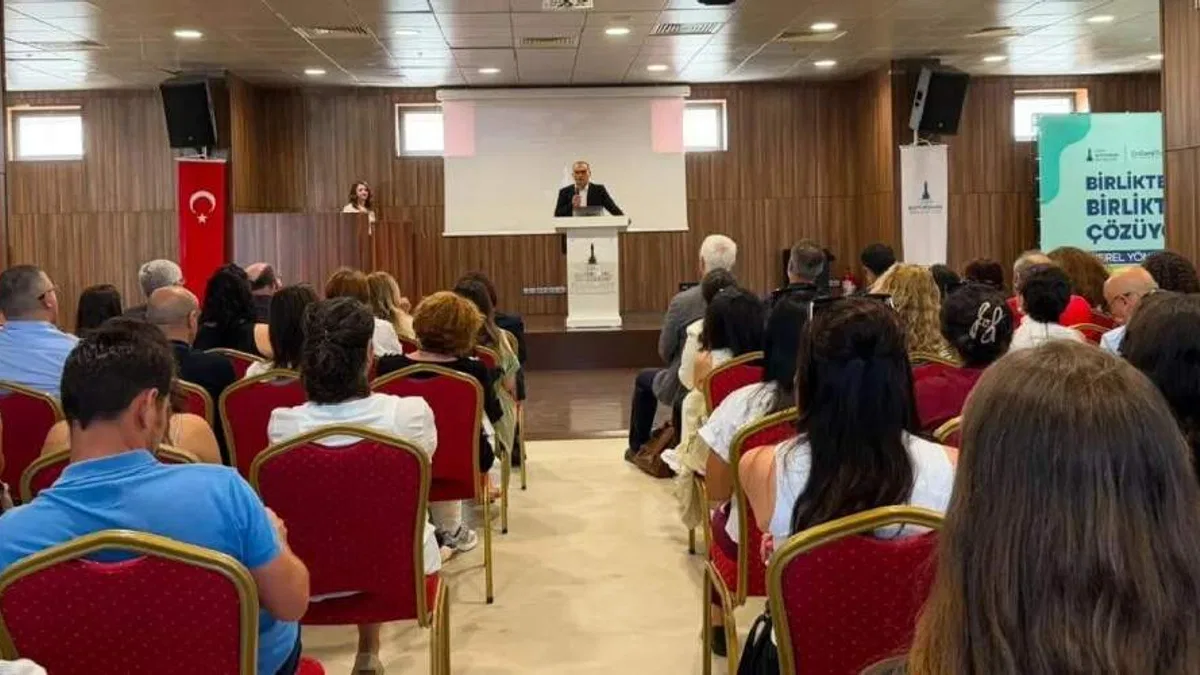 İzmir’in evde bakım modeli masaya yatırıldı
