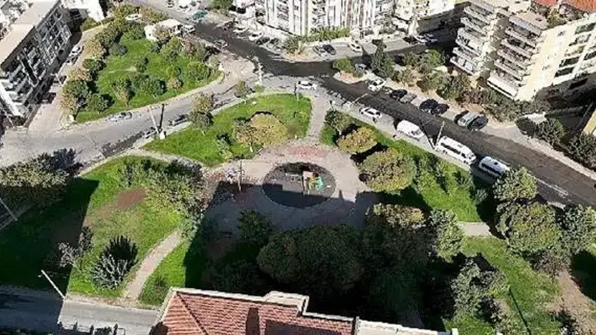 Buca Metrosu'nun yapımında ağaçlara özel koruma