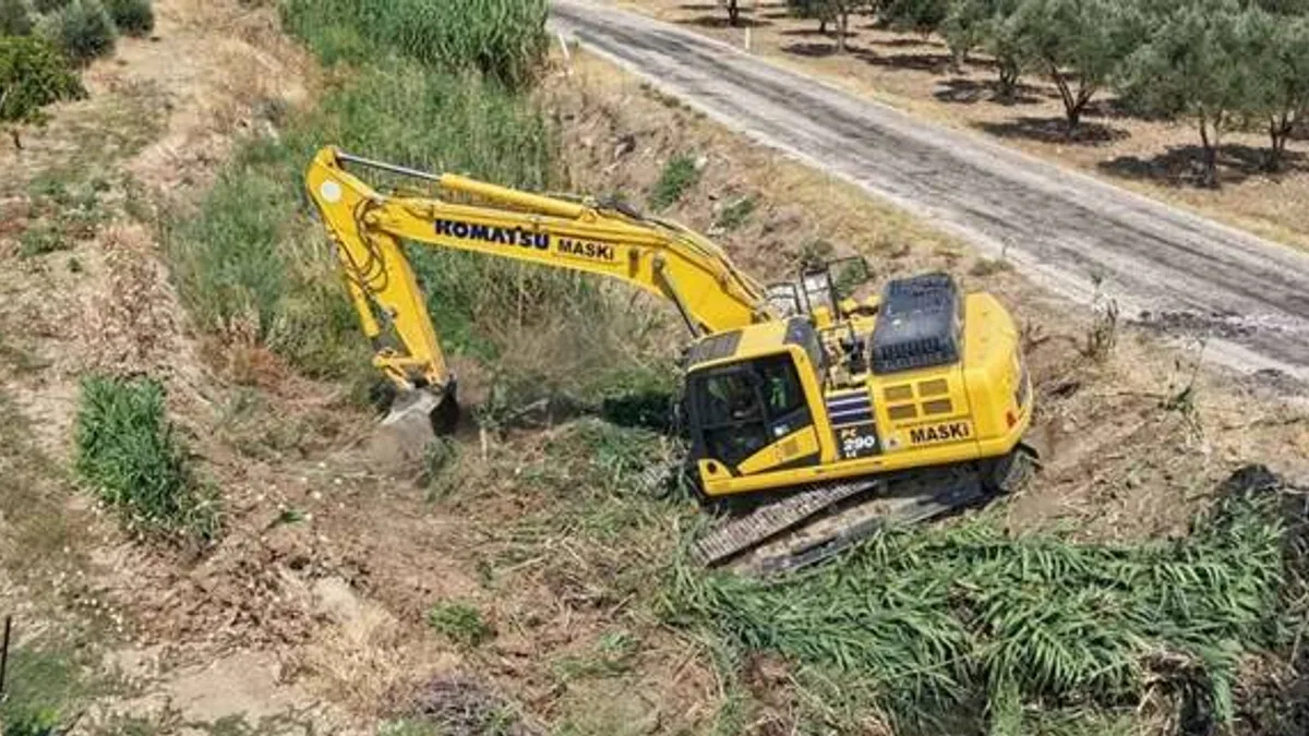 Manisa Gümülceli'de olası taşkınlara karşı temizlik