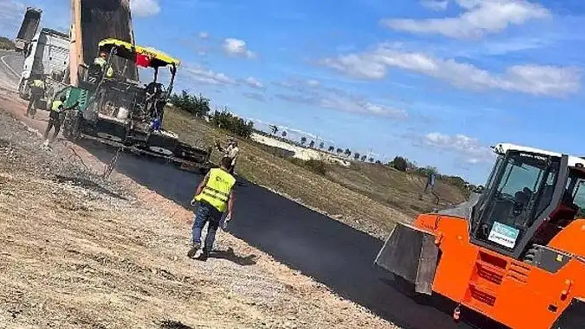 Kandıra Akçakese Köy İçi Yolu Genişletildi