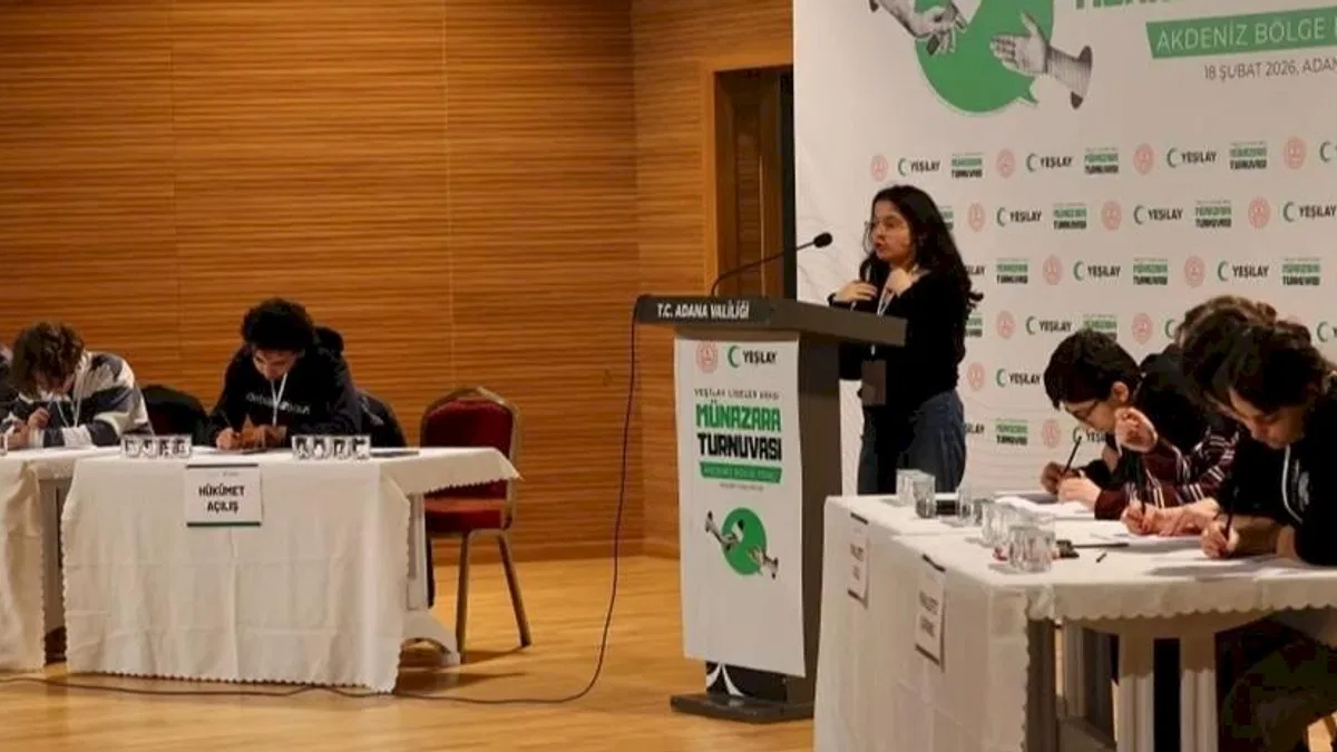 Yeşilay'ın lise münazaralarında 'Akdeniz Bölge Finali' tamamlandı