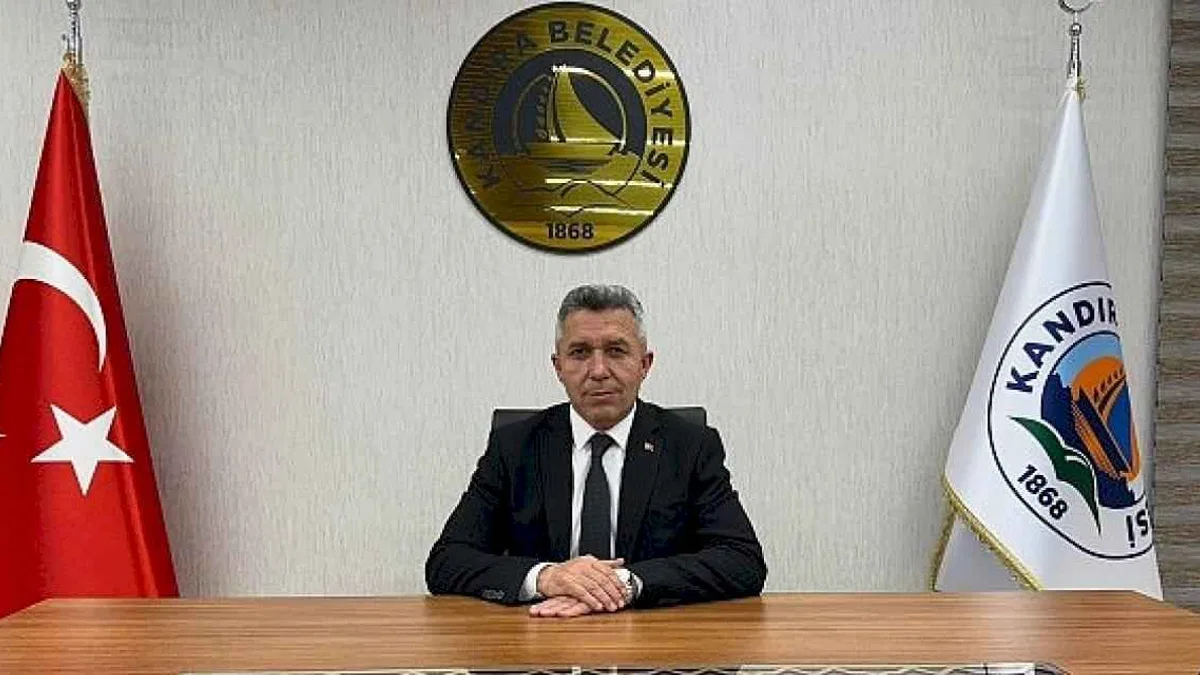 Kandıra Belediye Başkanı Erol Ölmez, Cumhuriyet'in 101' inci yıl dönümü münasebetiyle bir mesaj yayınladı.