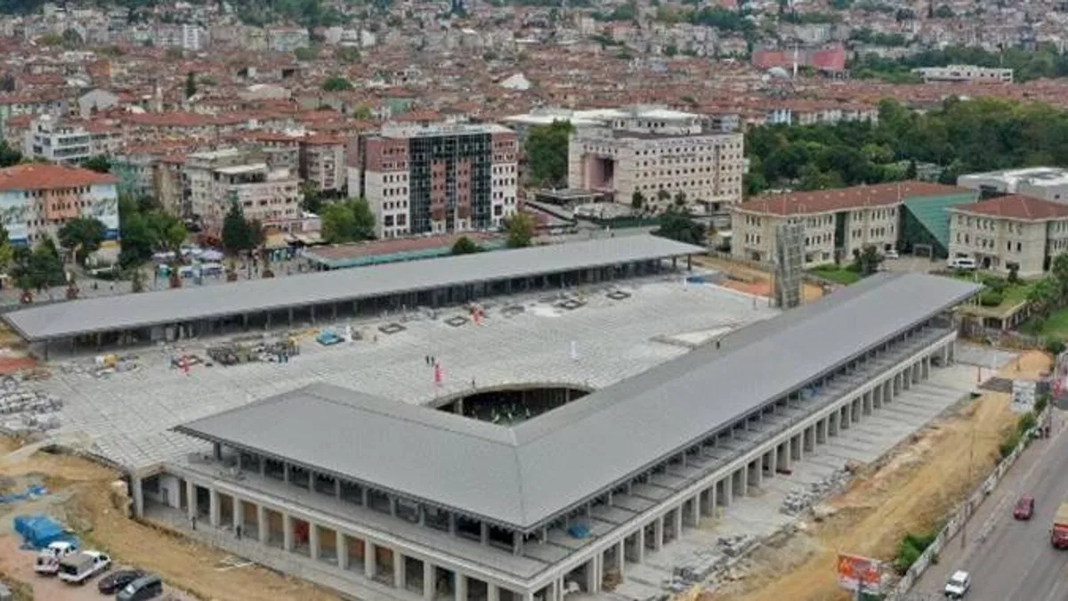 Başkan Dündar: Osmangazi Meydanı toplu taşımaya yönlendirecek