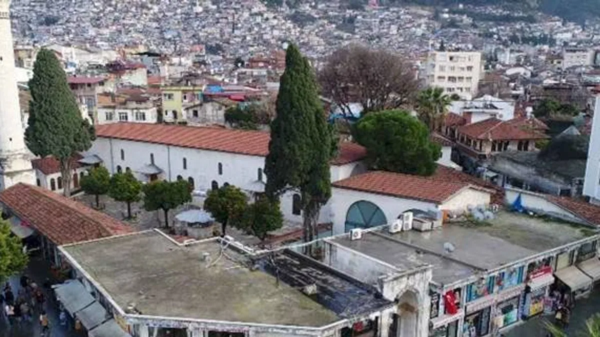 Hatay’a Bursa imzası... Antakya Ulu Cami’de enkaz kaldırıldı