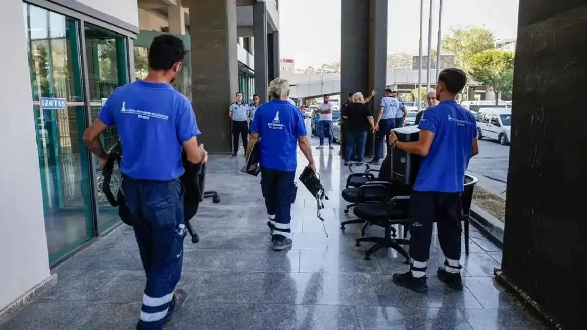 İzmir Otogarı’nda kamu alacakları tahsil ediliyor