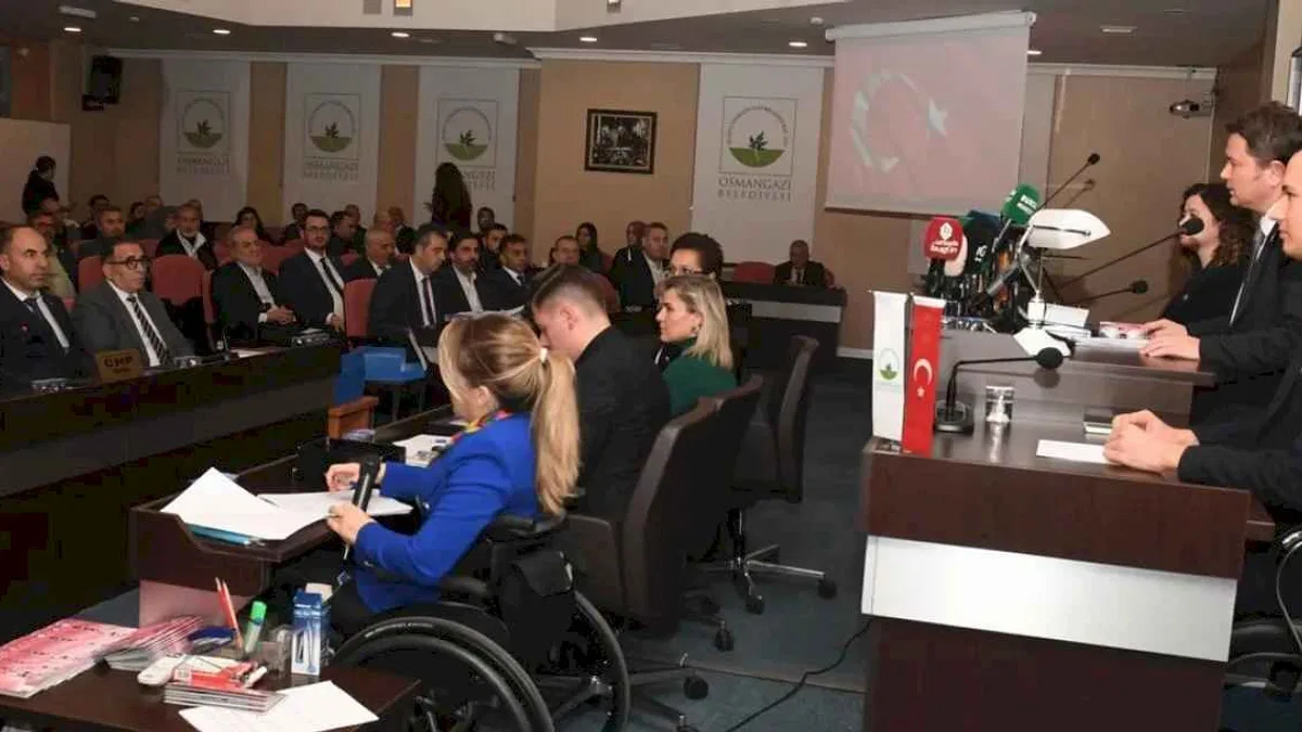 Bursa Osmangazi’de yılın son meclis toplantısı yapıldı... Osmangazi'de kreş sayıları artırılacak