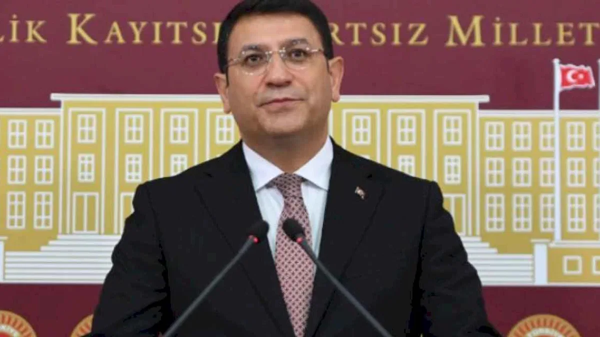 DEVA'lı Şahin avukatların taleplerini dile getirdi
