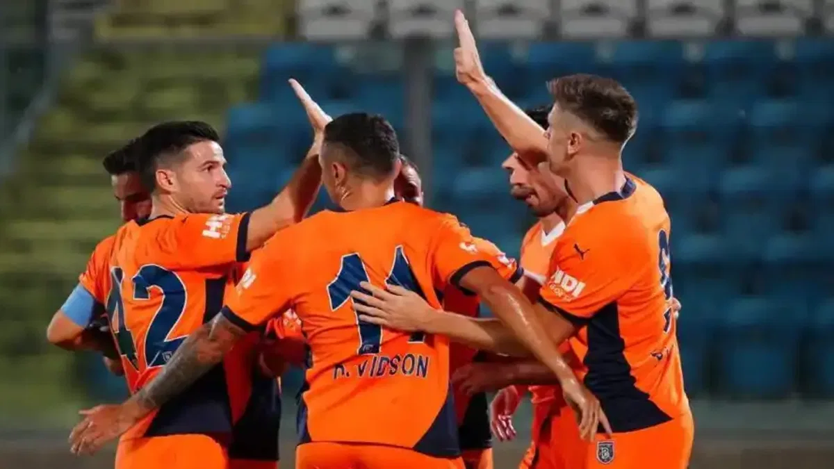 La Fiorita 0-4 Başakşehir (Maç Sonucu) Başakşehir güle oynaya turladı