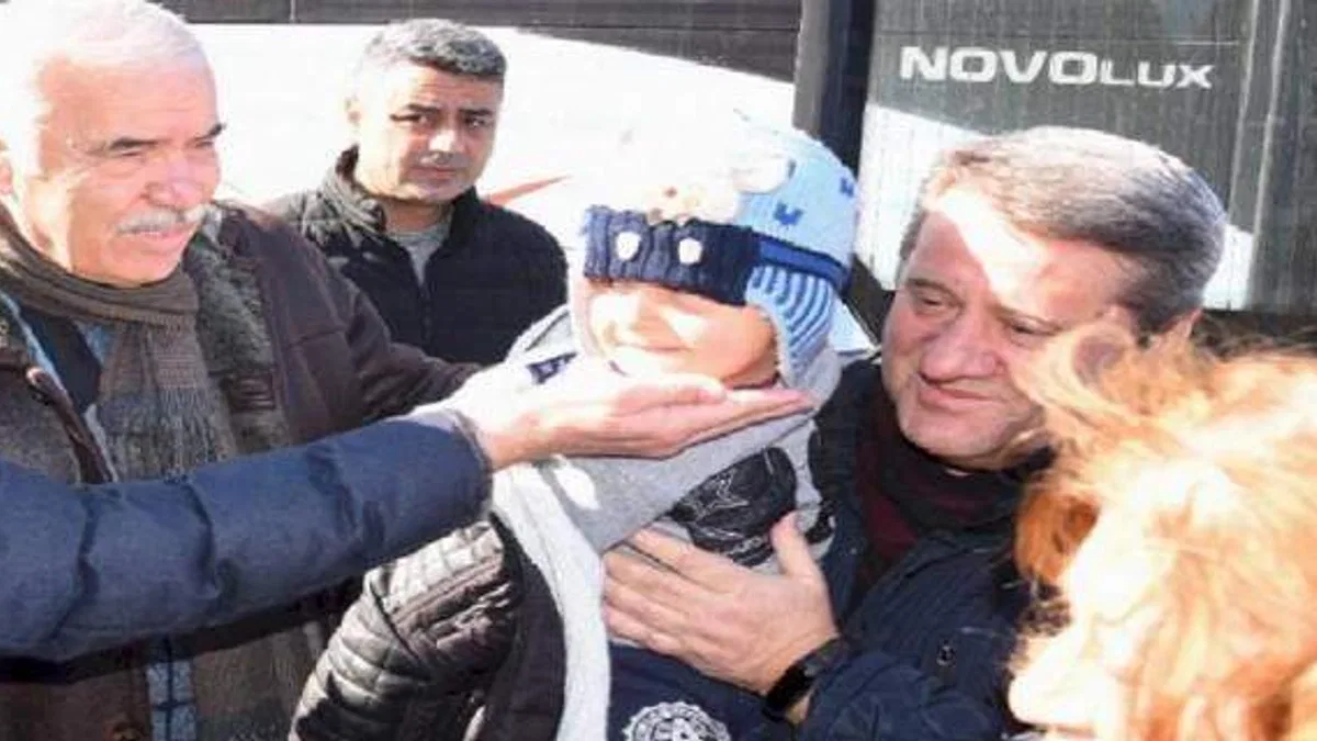 Büyükşehir depremzedeleri Manisa'ya taşıyor