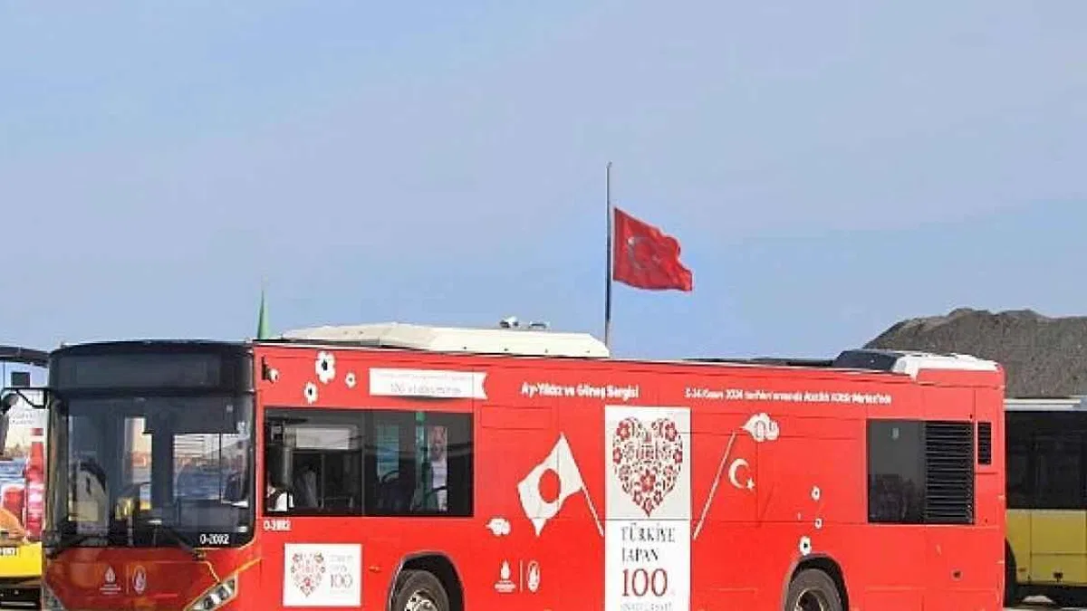 İETT'den Türkiye-Japonya 100. Yılı İçin Özel Otobüs