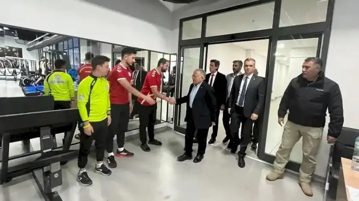 Kayseri Büyükşehir'den Talas Mevlana Sosyal Yaşam Merkezi'ne özel ilgi