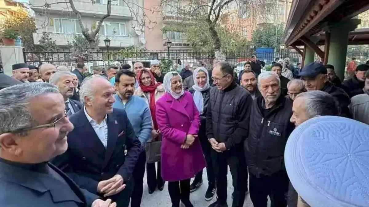 İzmit'te Başkan Hürriyet'ten sabah mesaisi