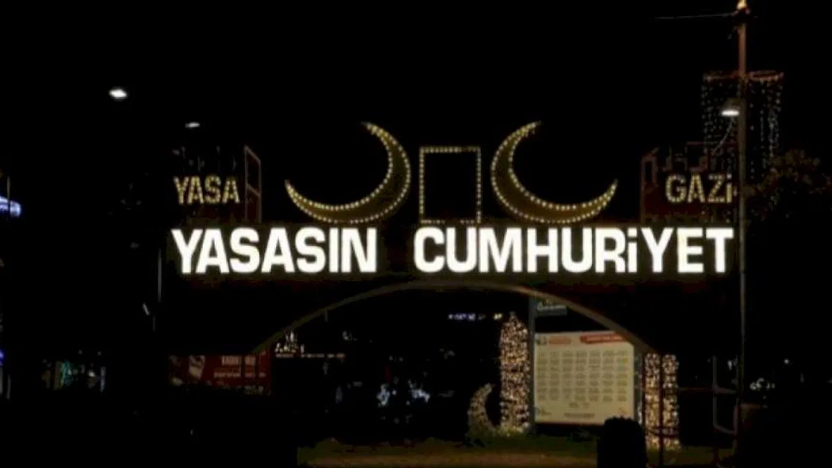 İzmit Belediyesi'nden 100. yıla özel efsane hareket