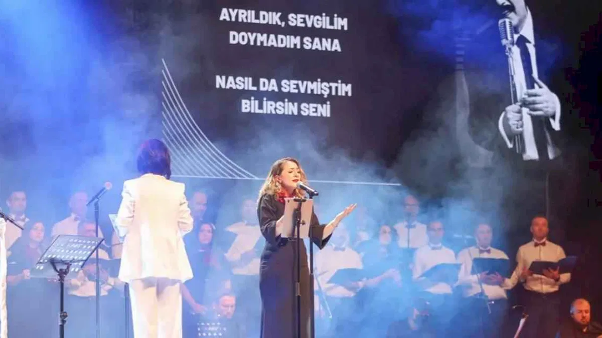 “Müslüm Gürses Şarkıları” unutulmaz bir akşam yaşattı