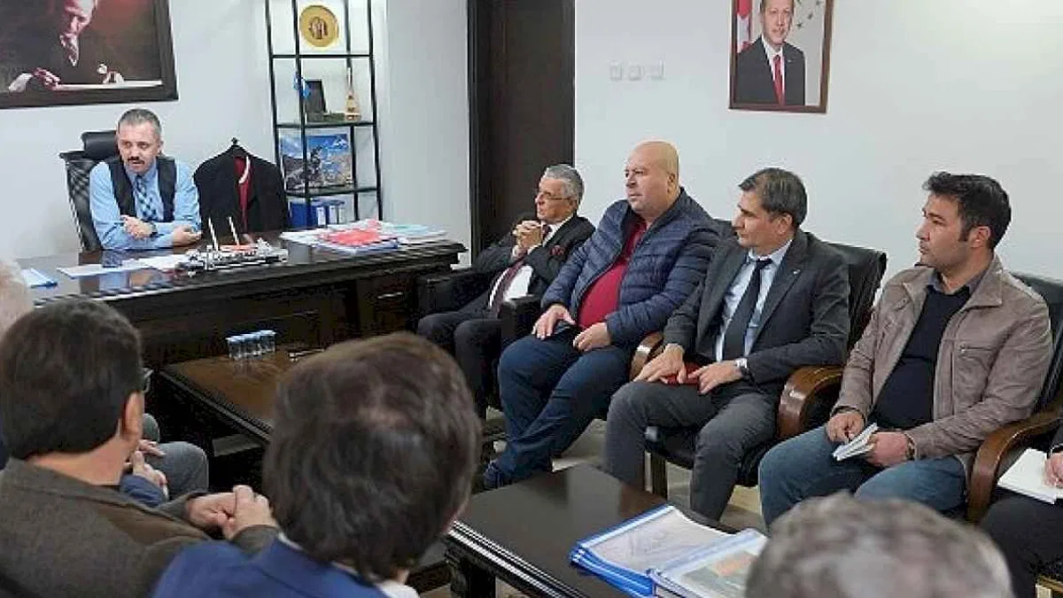 Mustafa Ertuğrul Aker, Kemer'de anılacak
