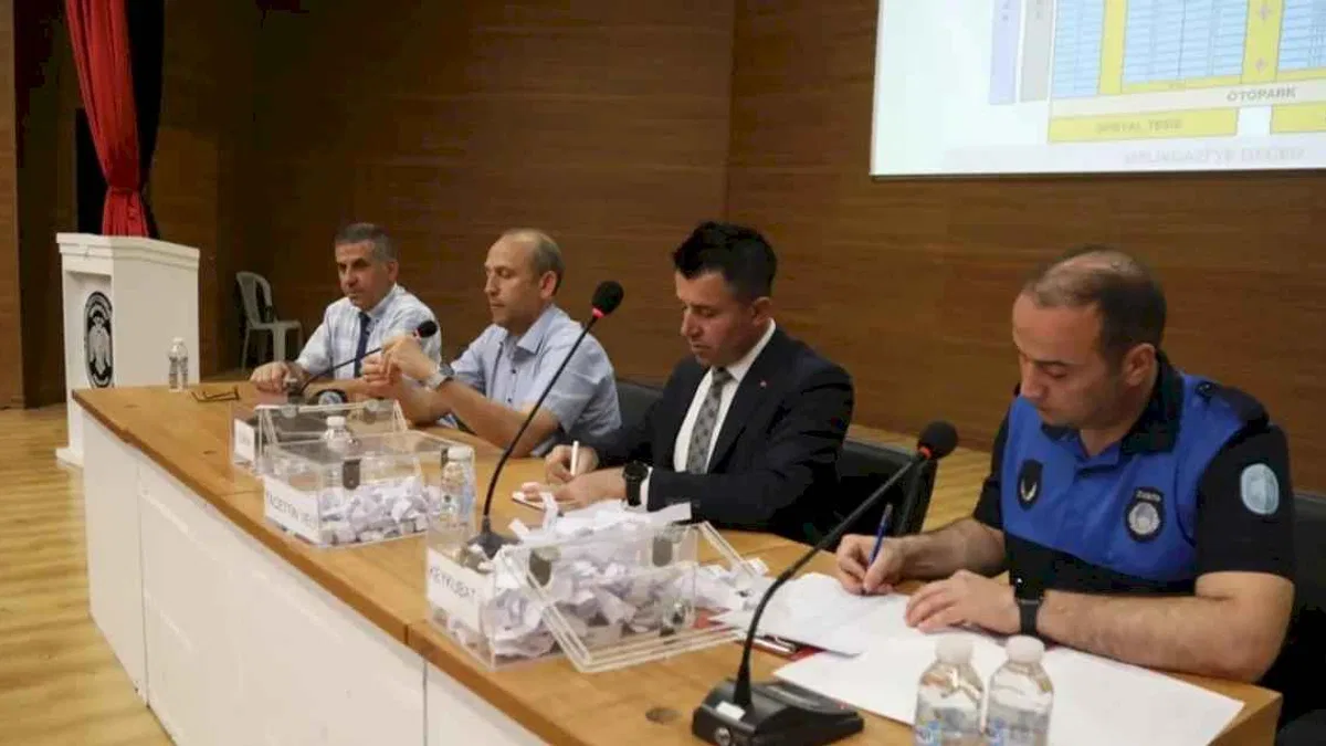 Kayseri Melikgazi'de pazar yeri için kura çekimi