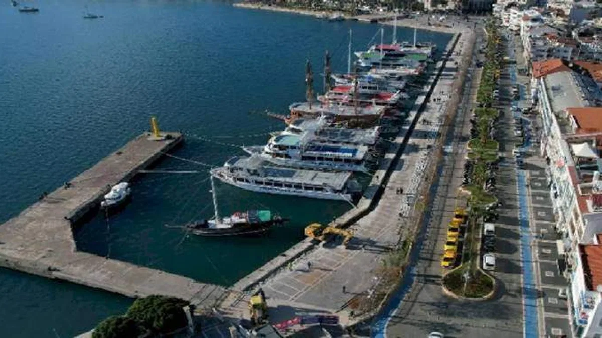 Marmaris Limanı'nda çalışmalar tam gaz