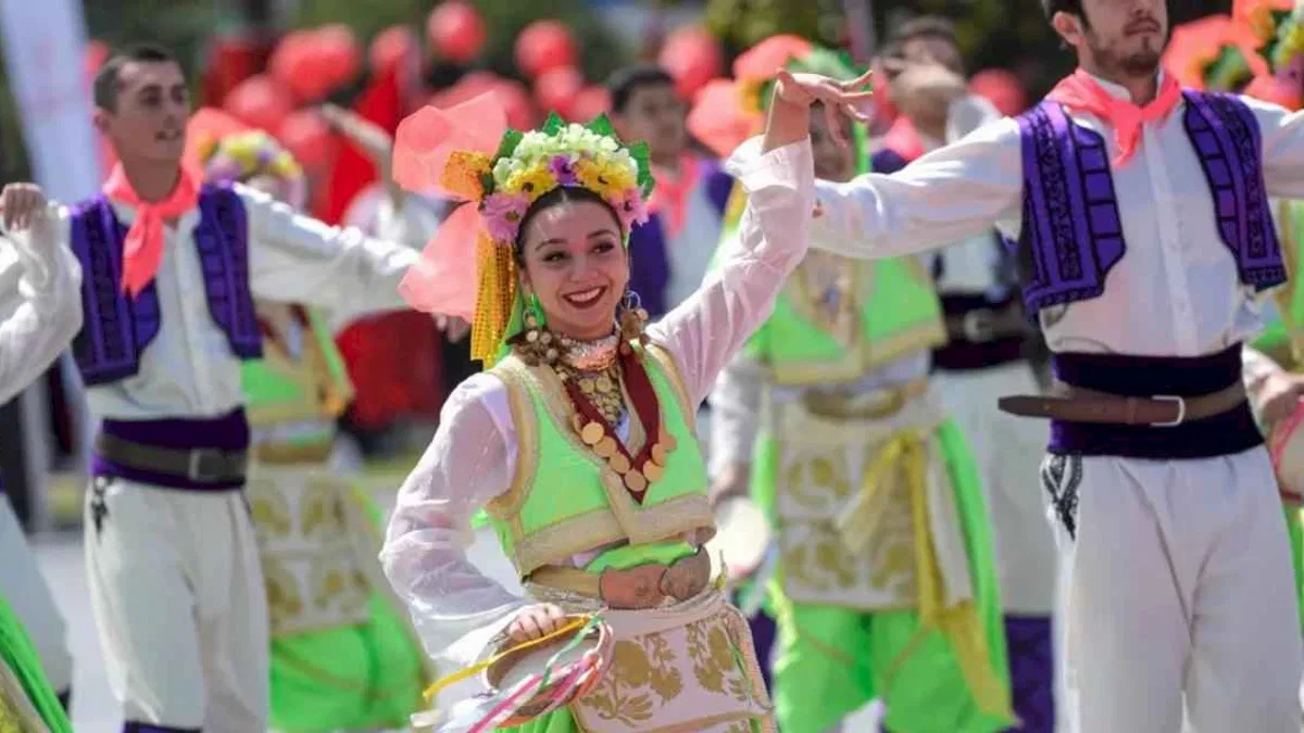 19 Mayıs coşkusu İzmir’i sardı