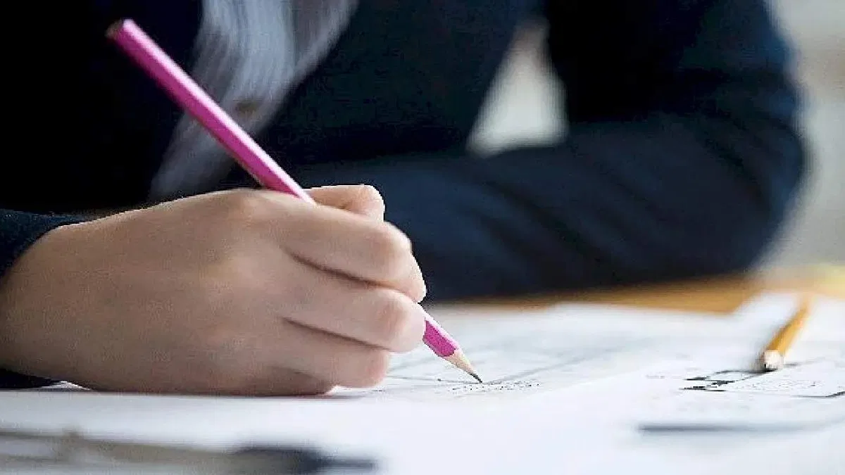 Uzmanlar Haftasonu Yapılan 2023 YKS'yi Değerlendirildi. "Türkçe ve Matematik Belirleyici Olacak"